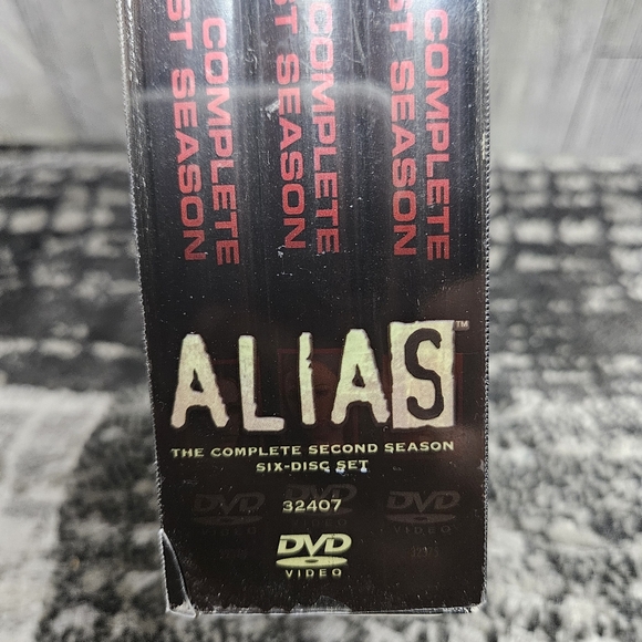 ALIAS The Complete Second Season DVD Box Set - Picture 7 of 10